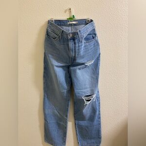 Levi’s ‘94 Baggy Women's Light Blue Distressed Jeans‎ 28